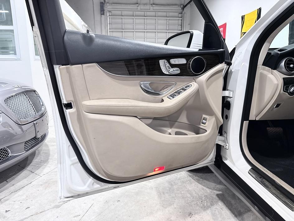 used 2019 Mercedes-Benz GLC 300 car, priced at $18,394