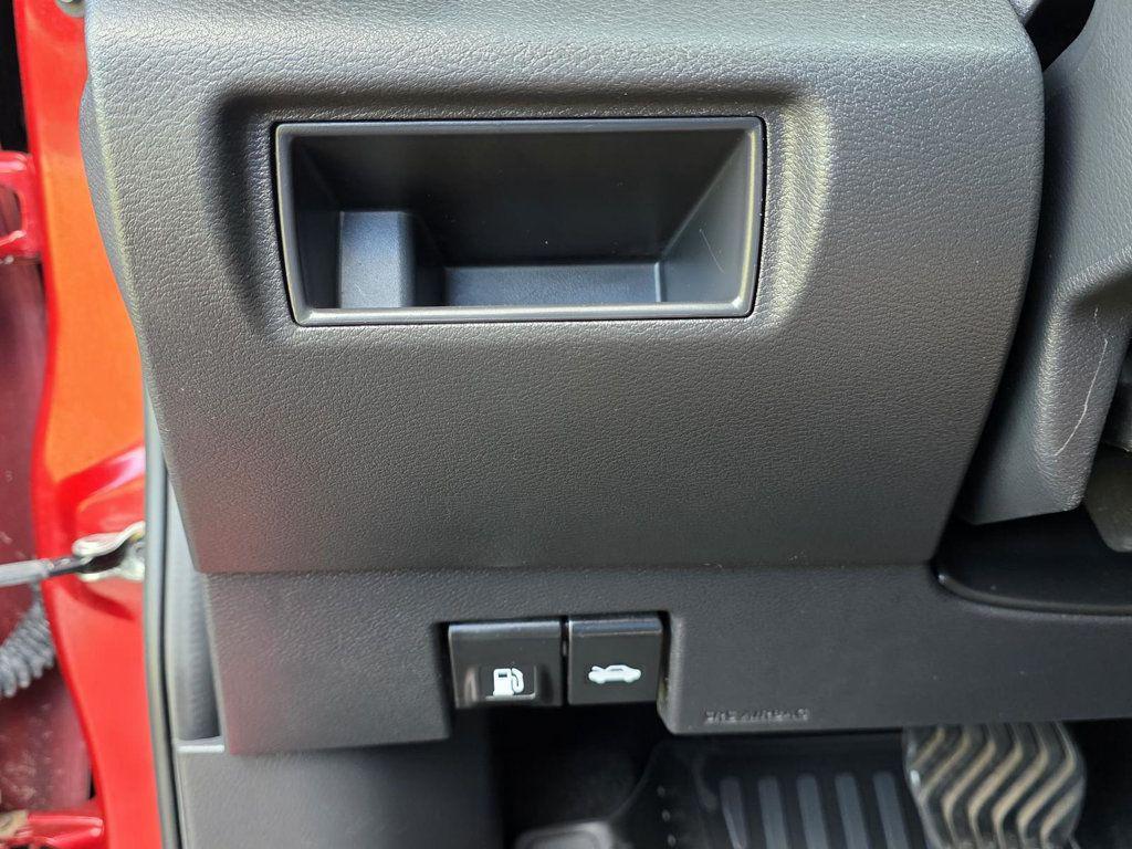 2021 Red Nissan Versa