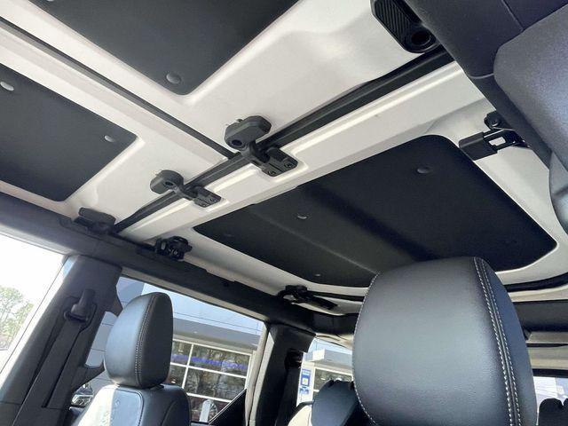 new 2025 Ford Bronco car, priced at $75,257