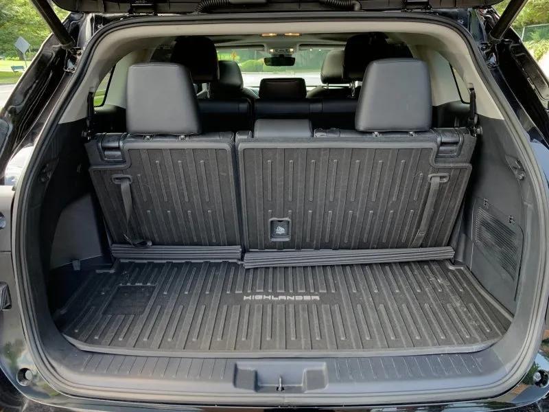 used 2020 Toyota Highlander car, priced at $28,995