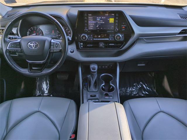 used 2021 Toyota Highlander car, priced at $32,015