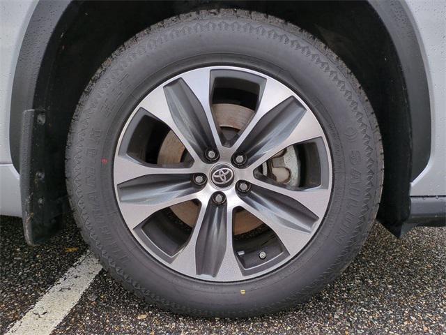 used 2023 Toyota Highlander car, priced at $34,995