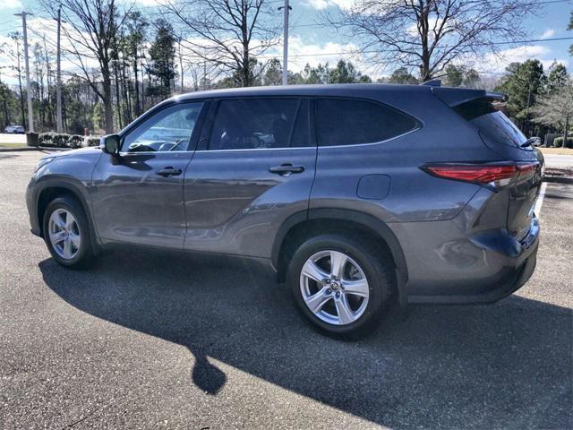 used 2021 Toyota Highlander car, priced at $24,998