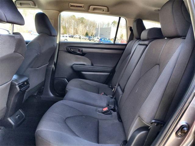 used 2021 Toyota Highlander car, priced at $24,998