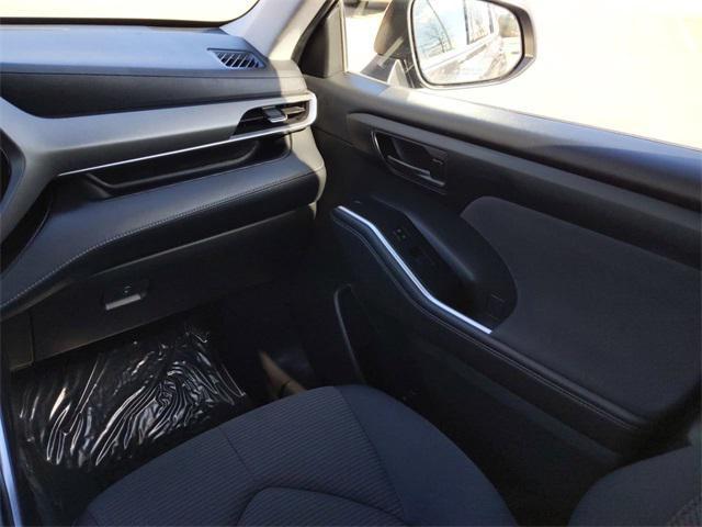 used 2021 Toyota Highlander car, priced at $24,998