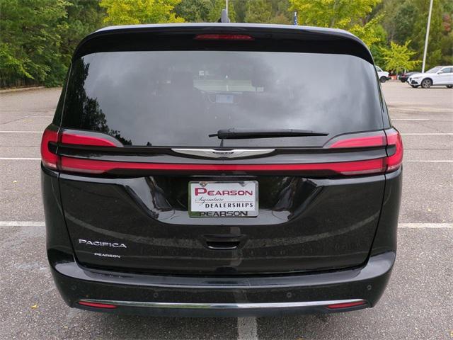 used 2024 Chrysler Pacifica car, priced at $26,995