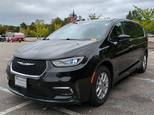 used 2024 Chrysler Pacifica car, priced at $26,995
