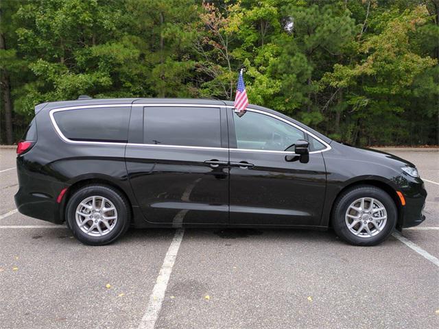 used 2024 Chrysler Pacifica car, priced at $26,995