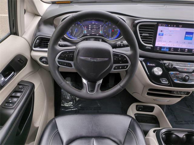 used 2024 Chrysler Pacifica car, priced at $26,995