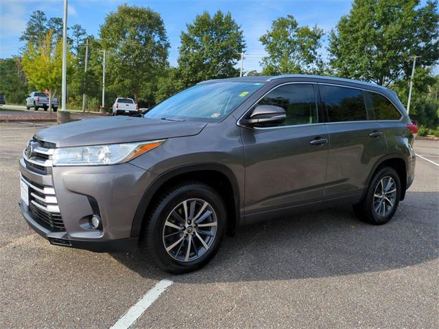 used 2017 Toyota Highlander car, priced at $19,695