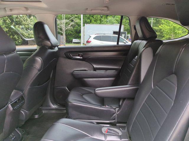 used 2022 Toyota Highlander car, priced at $34,919