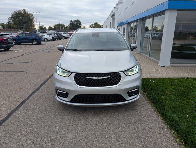used 2023 Chrysler Pacifica car, priced at $18,987