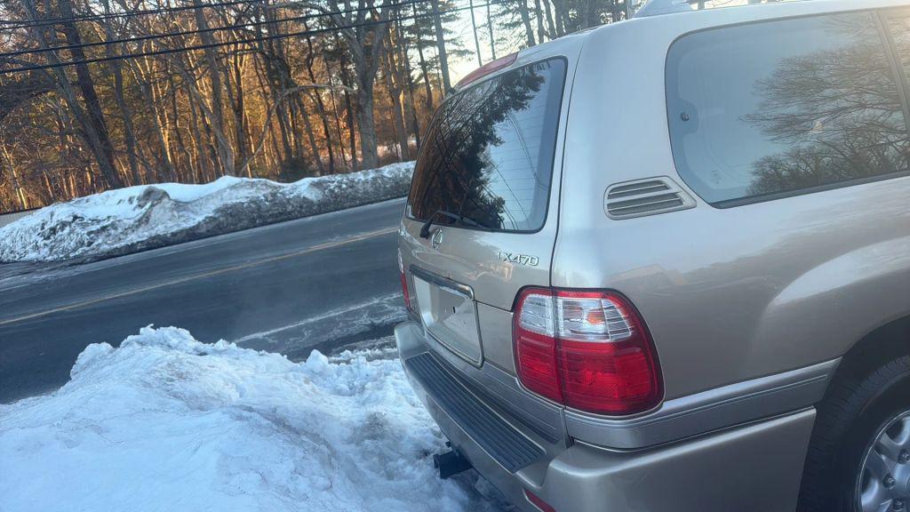 used 2000 Lexus LX 470 car, priced at $7,995