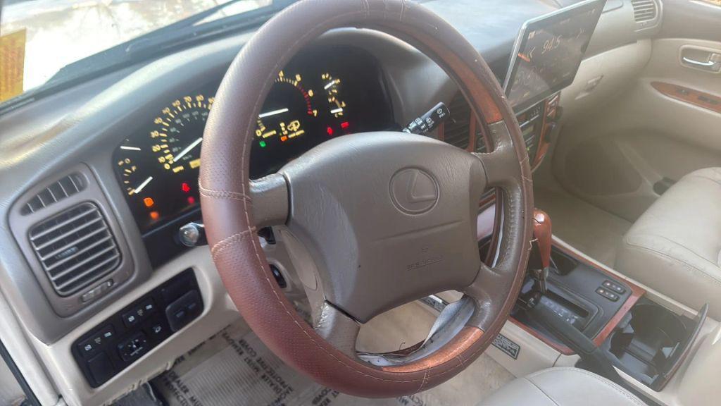 used 2000 Lexus LX 470 car, priced at $7,995