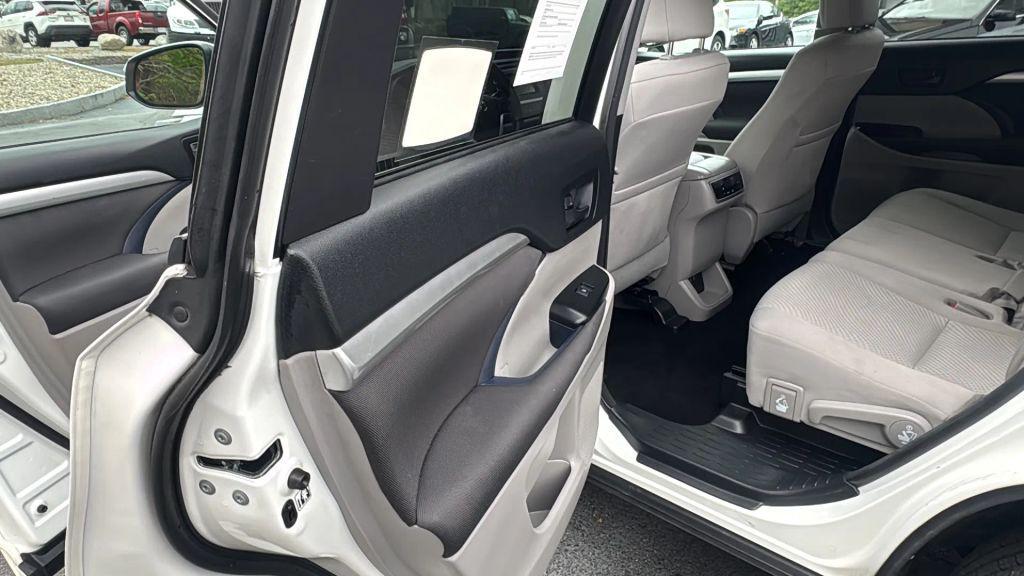 used 2017 Toyota Highlander car, priced at $13,995
