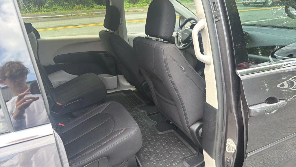 used 2019 Chrysler Pacifica car, priced at $14,995