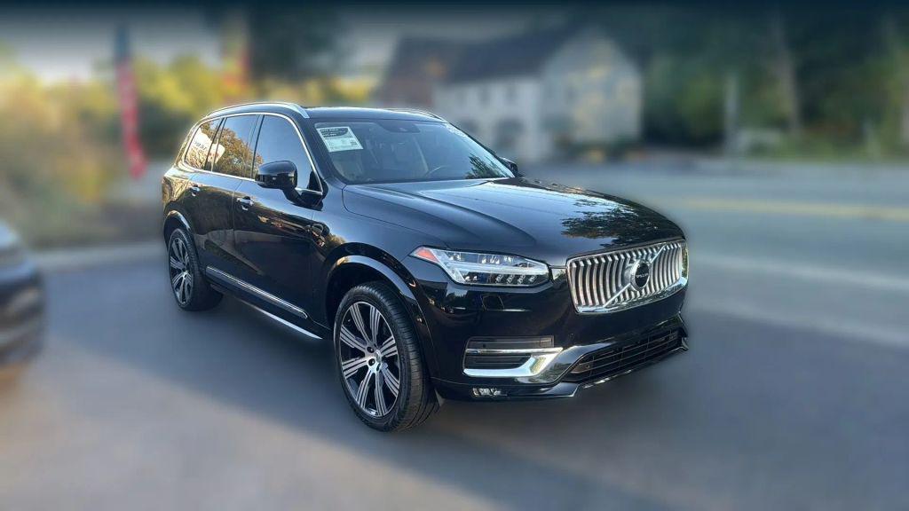 used 2021 Volvo XC90 car, priced at $25,995
