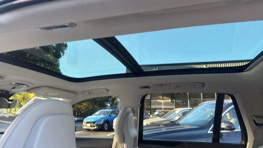 used 2021 Volvo XC90 car, priced at $25,995