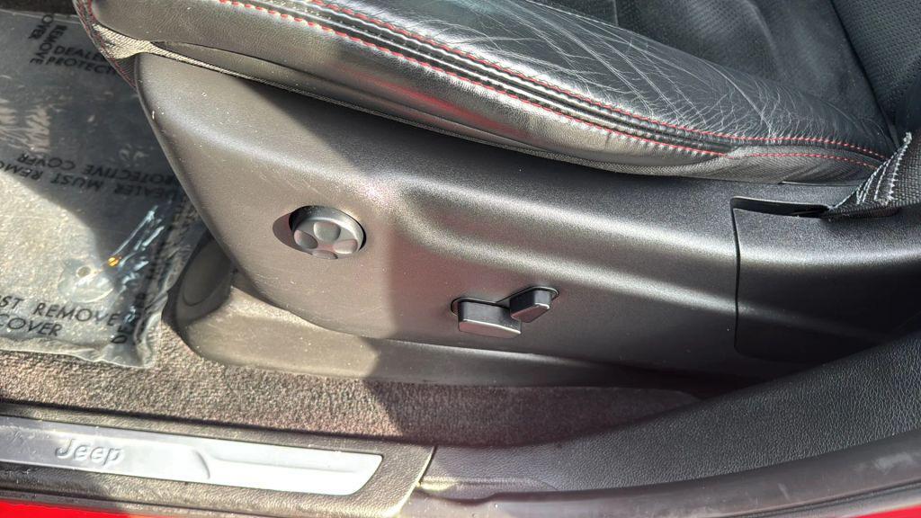 used 2017 Jeep Grand Cherokee car, priced at $14,995