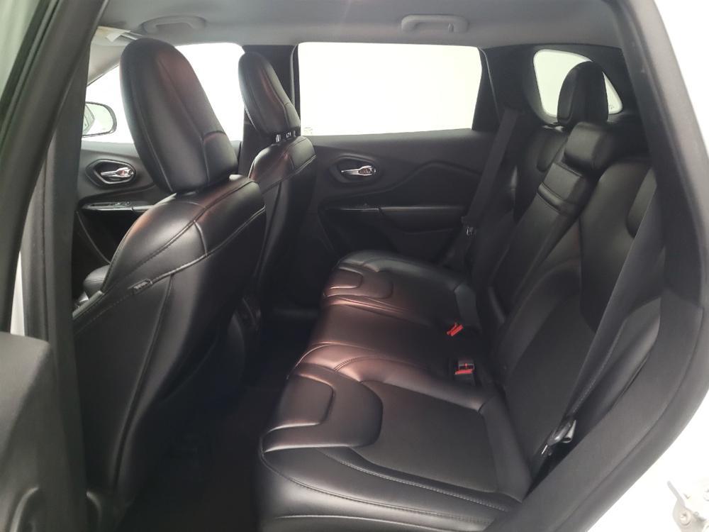 used 2019 Jeep Cherokee car, priced at $15,295