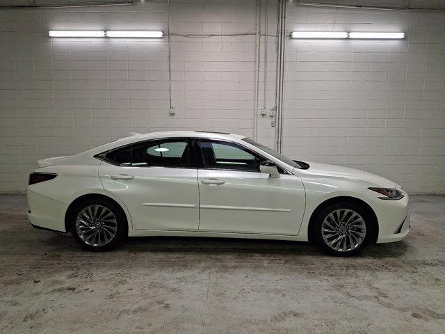 used 2024 Lexus ES 350 car, priced at $44,600