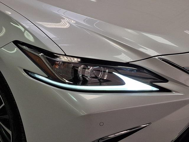 used 2022 Lexus ES 350 car, priced at $33,100