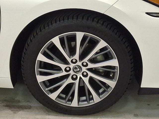 used 2020 Lexus ES 350 car, priced at $31,600