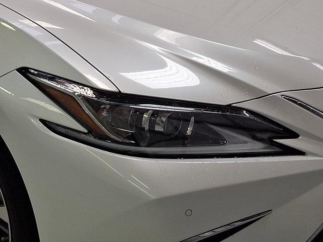 used 2020 Lexus ES 350 car, priced at $31,600