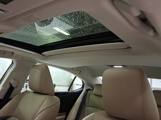 used 2020 Lexus ES 350 car, priced at $31,600