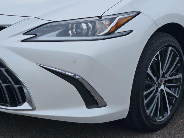 new 2025 Lexus ES 350 car, priced at $48,175