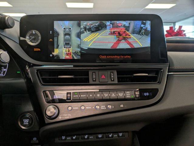 new 2025 Lexus ES 350 car, priced at $53,788