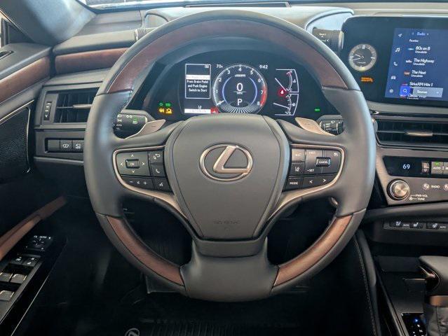 new 2025 Lexus ES 350 car, priced at $53,788
