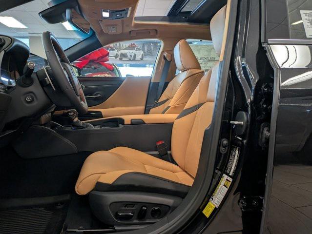 new 2025 Lexus ES 350 car, priced at $53,788