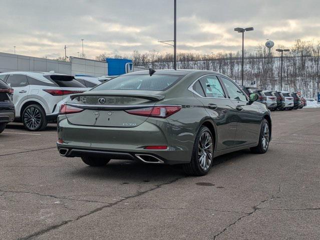new 2025 Lexus ES 350 car, priced at $56,269