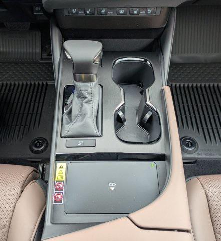 new 2025 Lexus ES 350 car, priced at $56,269