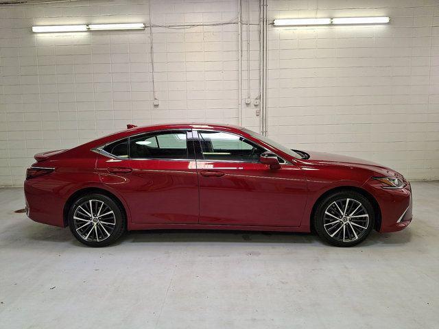 used 2022 Lexus ES 250 car, priced at $31,900