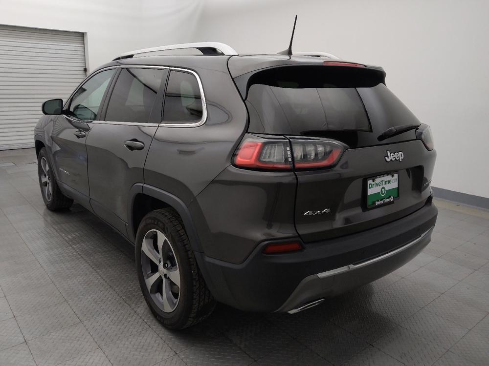 used 2019 Jeep Cherokee car, priced at $18,095