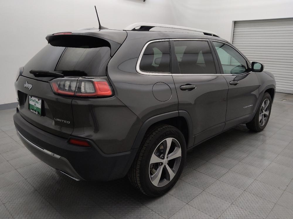 used 2019 Jeep Cherokee car, priced at $18,095