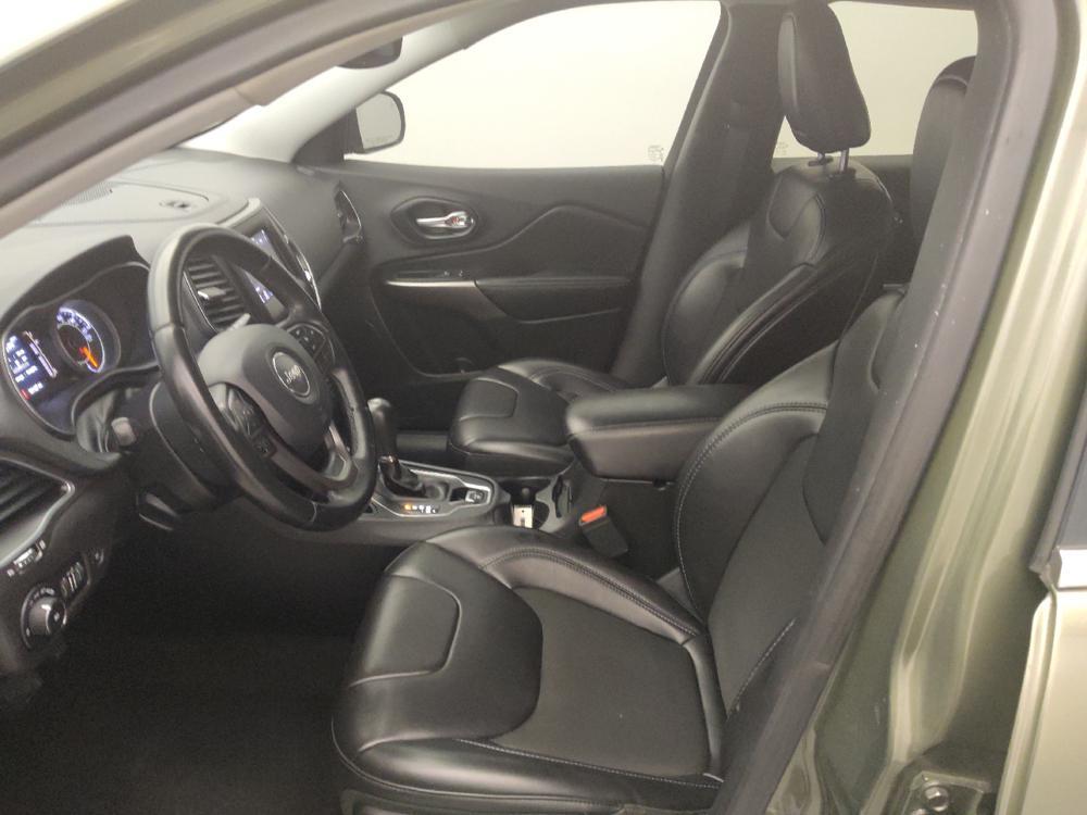used 2019 Jeep Cherokee car, priced at $16,495