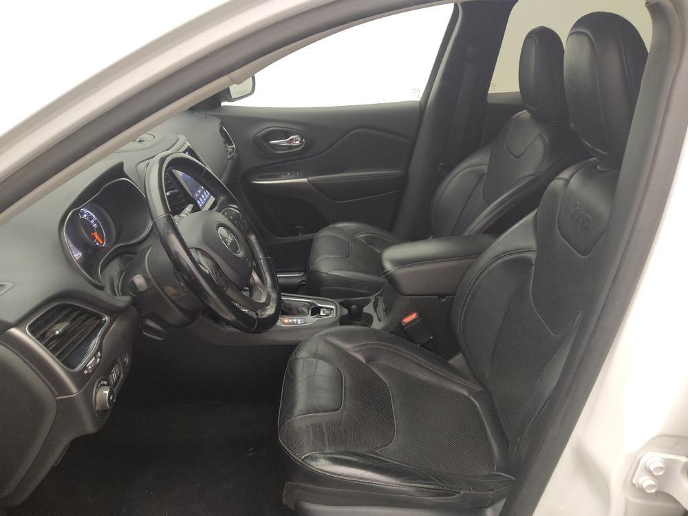 used 2020 Jeep Cherokee car, priced at $18,195