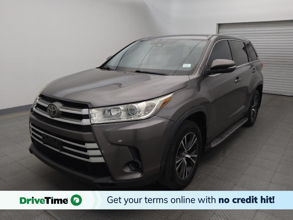 used 2019 Toyota Highlander car, priced at $21,395