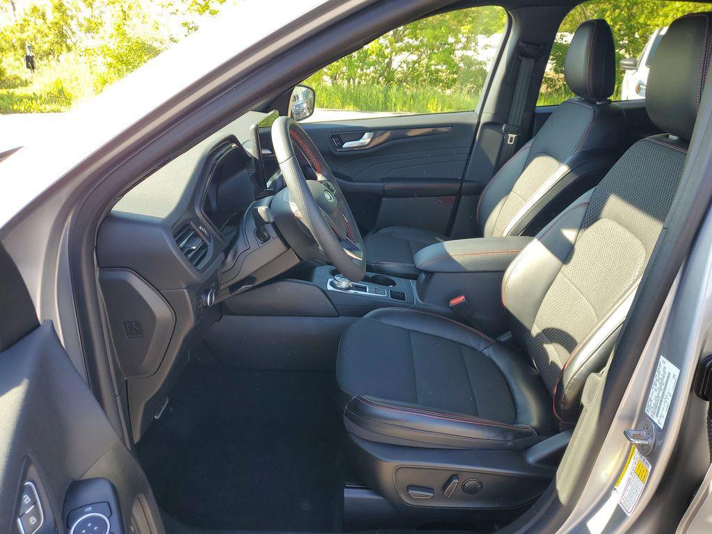 used 2023 Ford Escape car, priced at $22,580