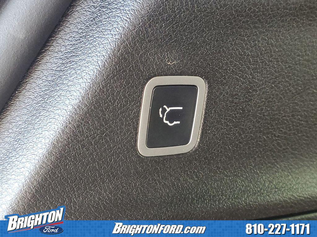 used 2021 Chrysler Pacifica car, priced at $36,480
