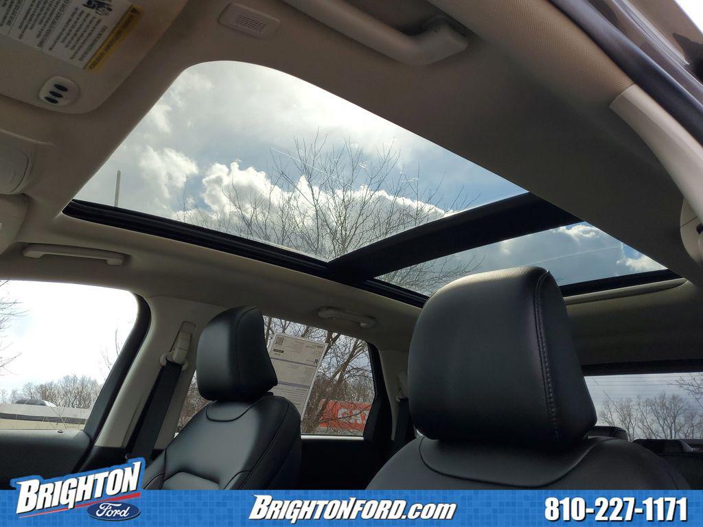 used 2023 Ford Edge car, priced at $25,600