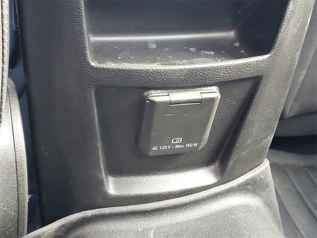 used 2011 Buick Regal car, priced at $3,600