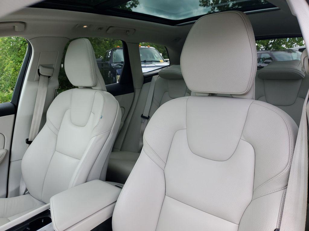 used 2023 Volvo XC60 car, priced at $33,480