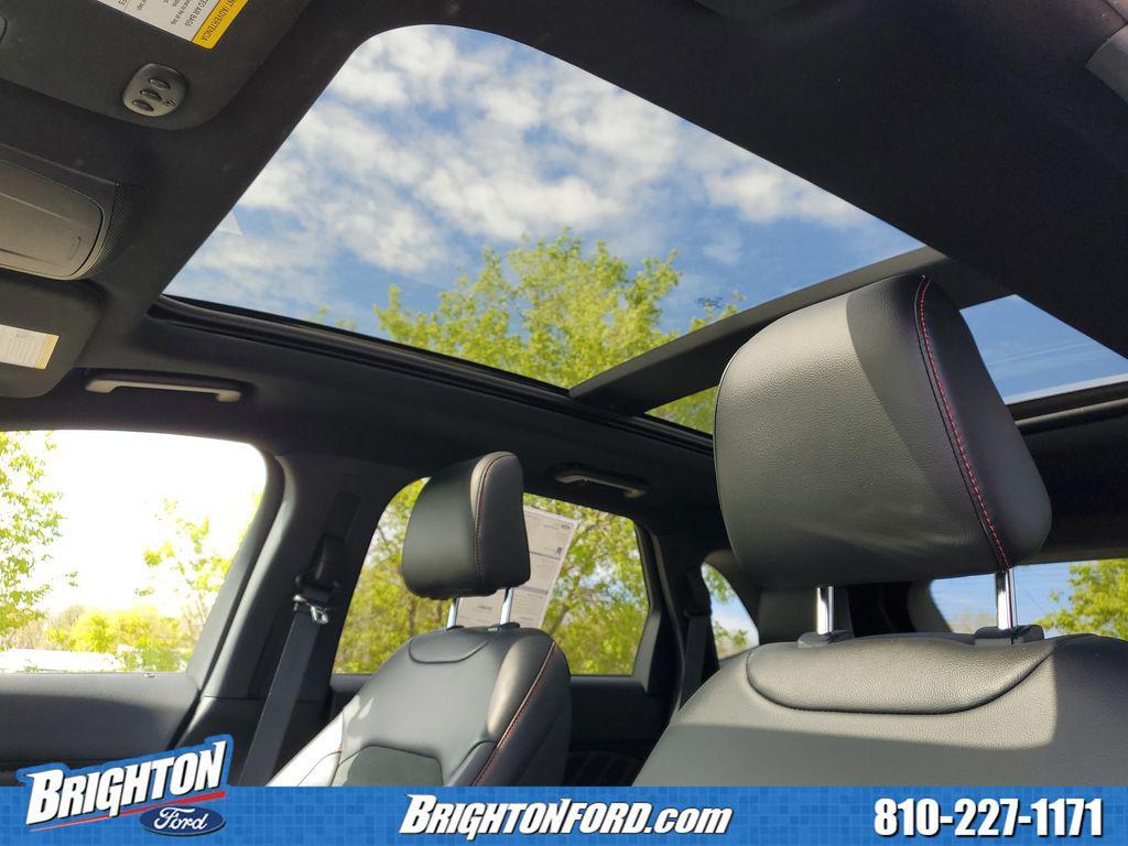 used 2023 Ford Edge car, priced at $29,980