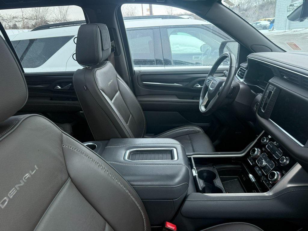 used 2022 GMC Yukon car, priced at $55,600