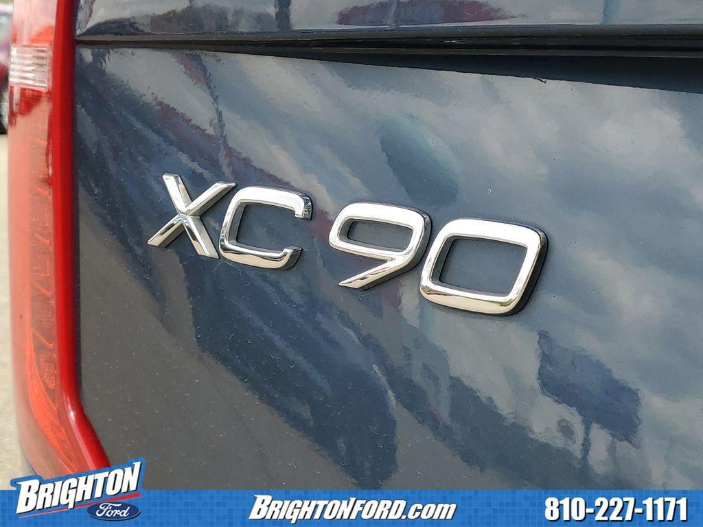 used 2022 Volvo XC90 car, priced at $29,480