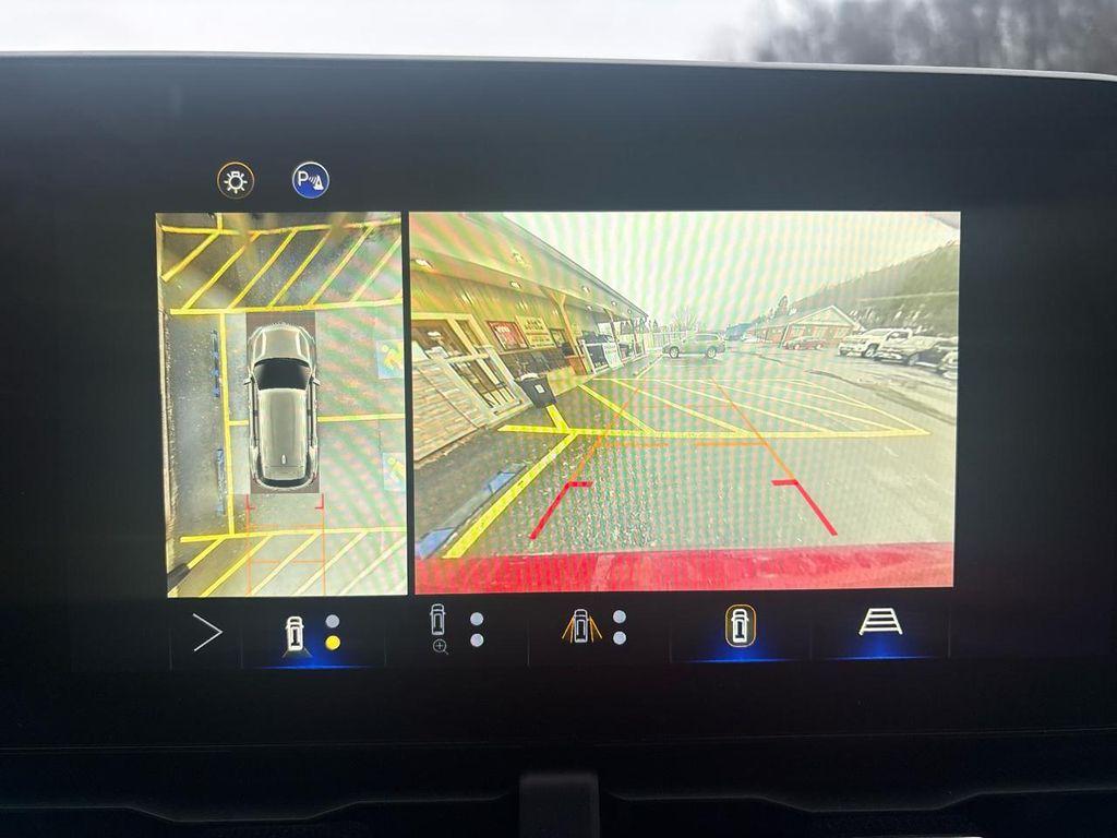 used 2025 Chevrolet Equinox car, priced at $28,975